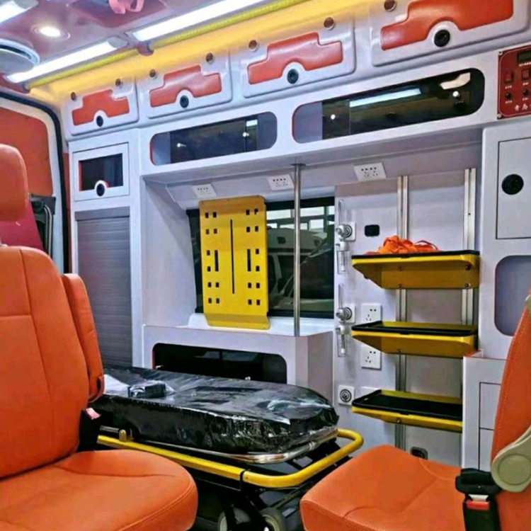 鲁山长途救护车护送病人租赁价格